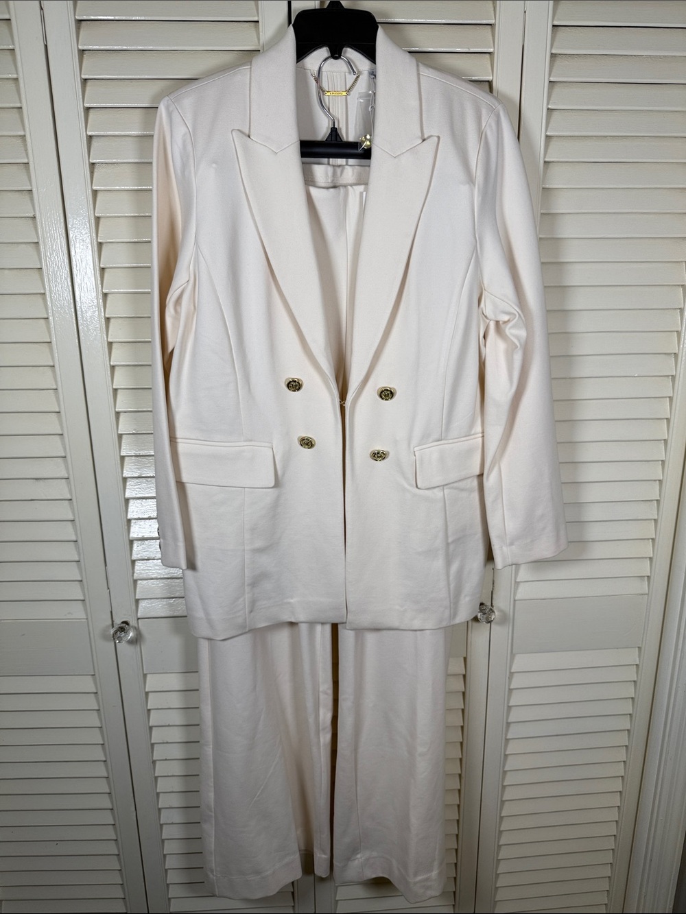 Chico's NWT Cream Pants Suit Set 2 L 12 14 Gold Crest Button Double Breasted